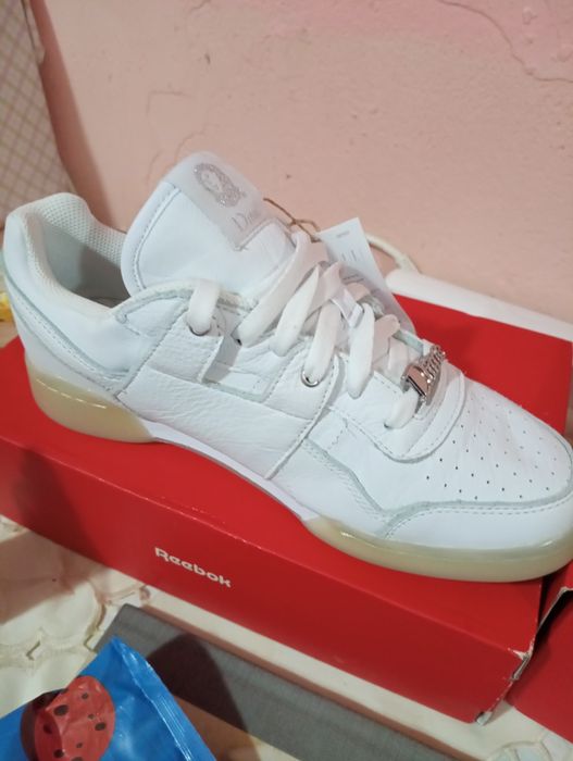 De vânzare adidasi rebook