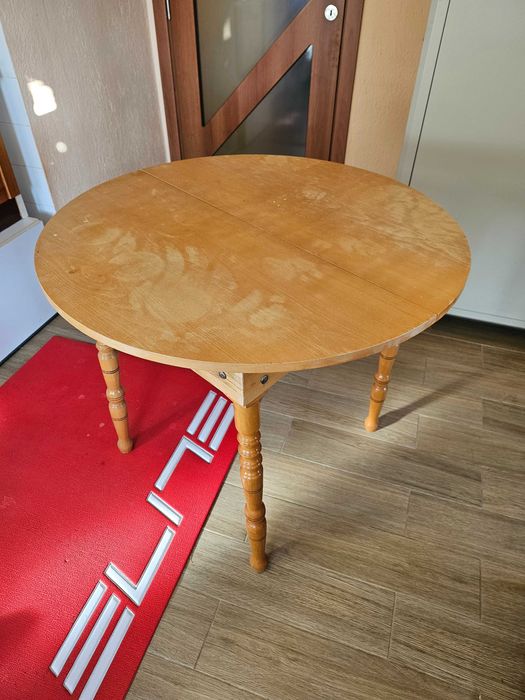 Разтегателна кухненска маса - кръгла масив