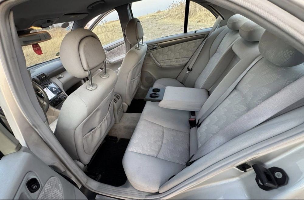 Vând Mercede W203 1.8 Kompresor