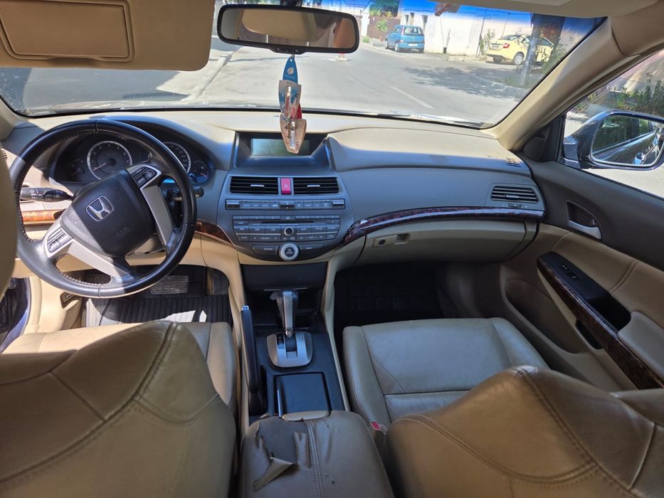 Honda Accord 2.4 i-VTEC Automata, Piele, GPL, Revizii la zi