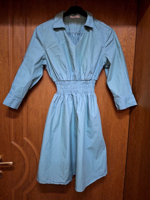 Къса рокля с тричетвъртен ръкав