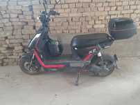 Srochna Elektro skuter Holati alo proveg atiga 1000km  narxi 4 500
