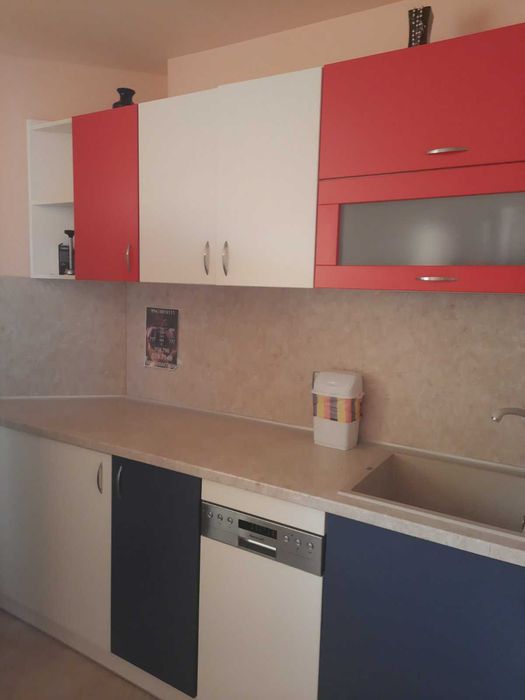 Продавам кухня+ кухненеска печка и миялна