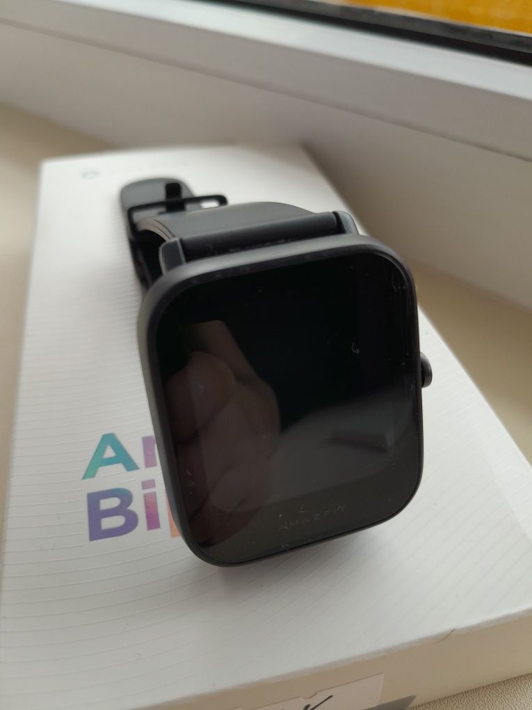 Часы Amazfit Bip U