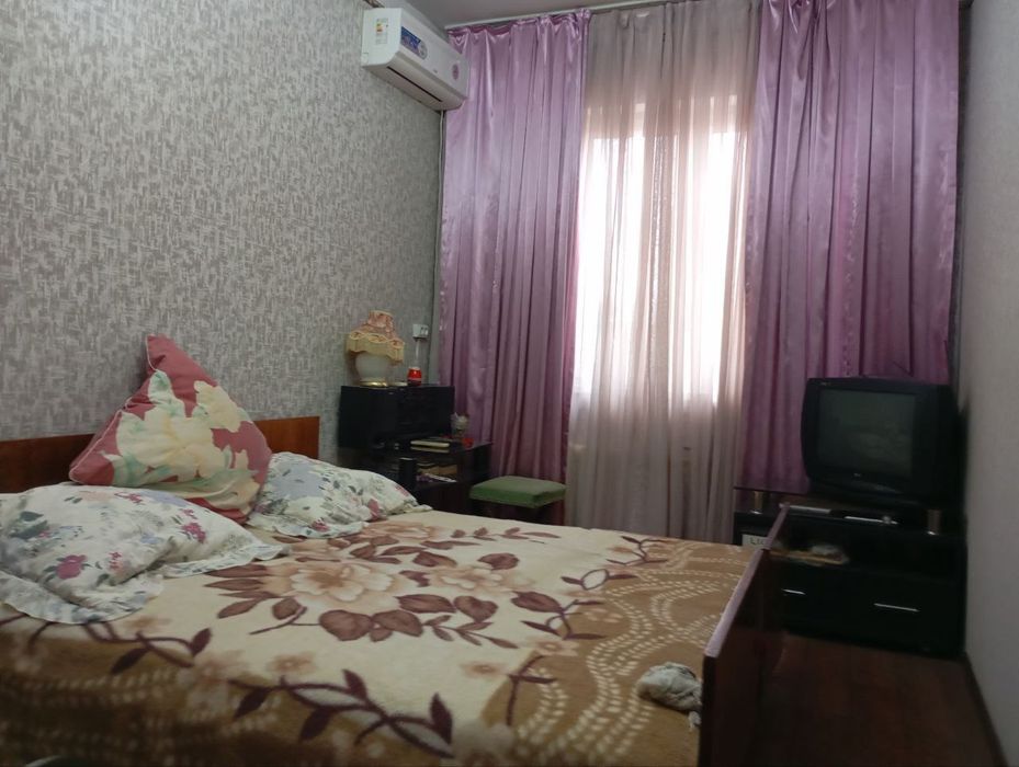 Продажа 4/4/4 на Юнусабад-4,[84кв.)4 хонали сотилади