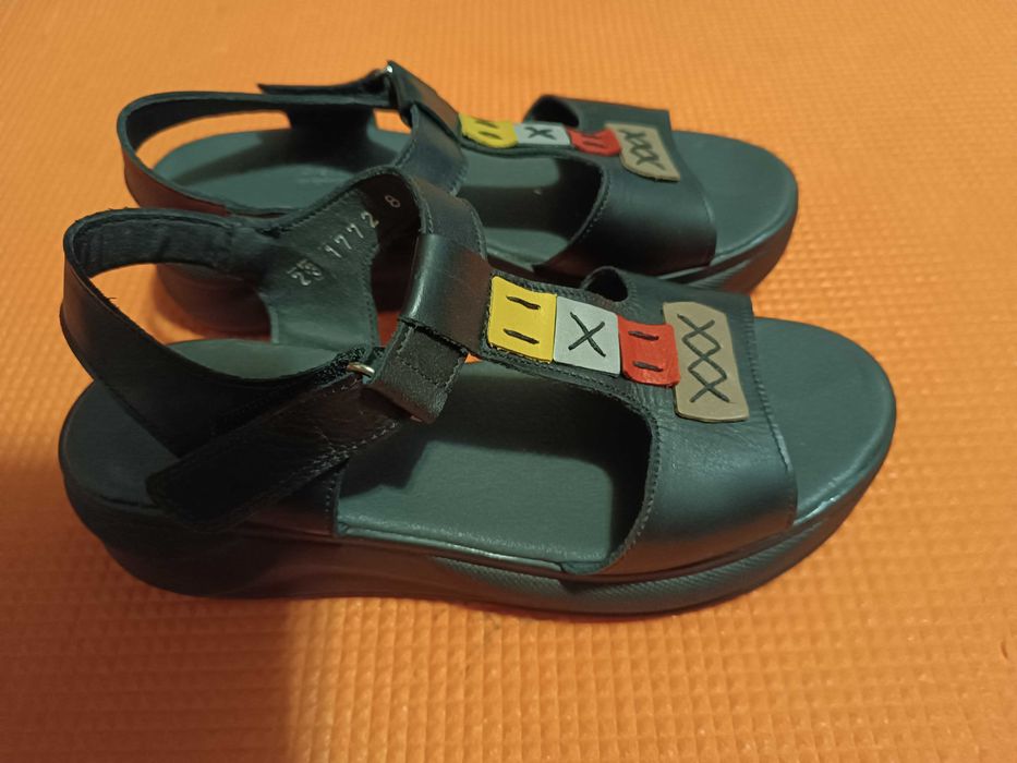 Sandale damă din piele mărimea  37