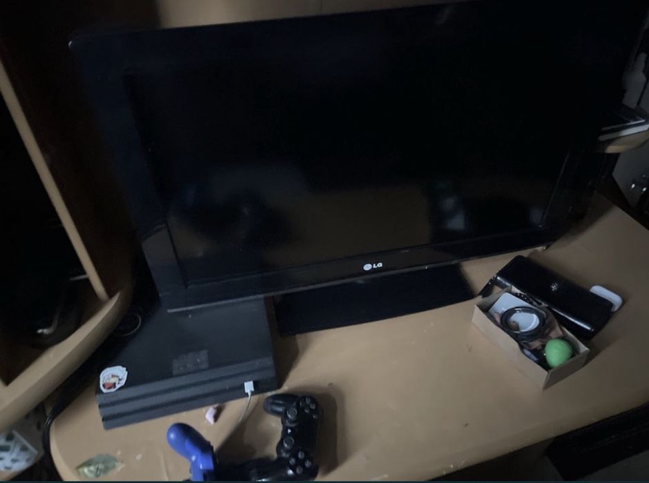 Продам Пс4про с телевизором или обмен