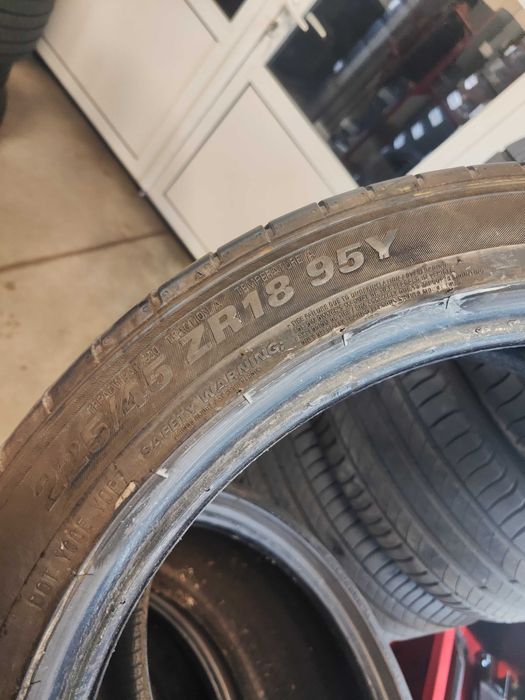 2бр.летни гуми 225/45/18 Kumho