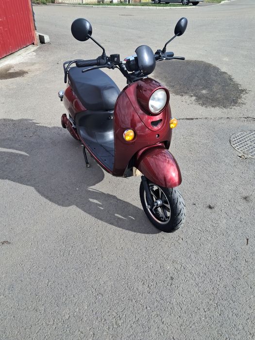 Vând scuter electric