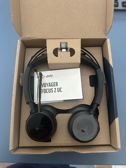 Poly voyager focus 2