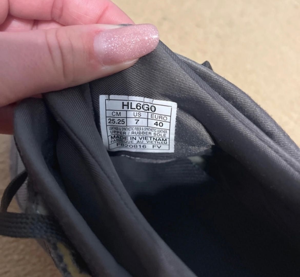 Adidași Asics mărime 40