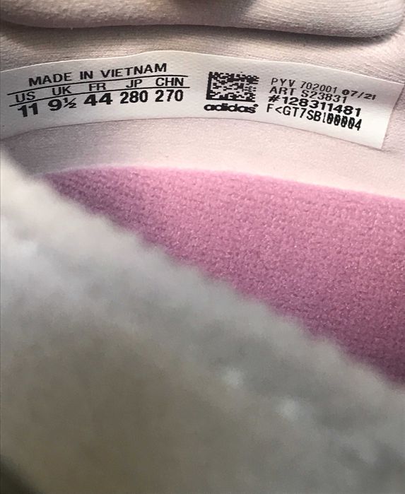 Vand ADIDAS ULTRABOOST 21 , marimea 44 , noi , unisex, originali