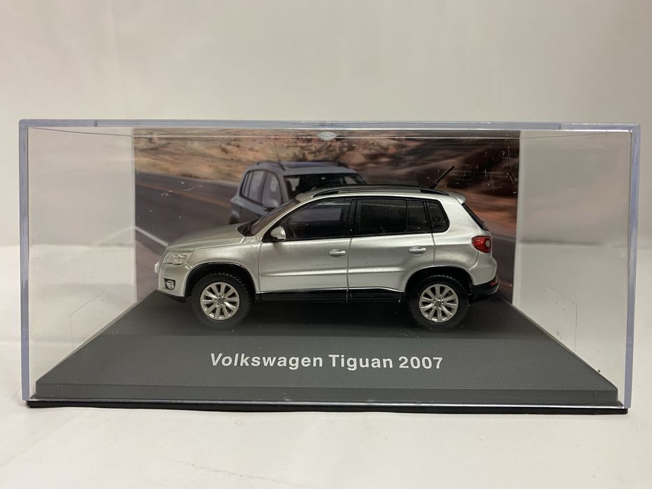 VOLKSVAGEN TIGUAN an 2007 machetă auto scara 1:43