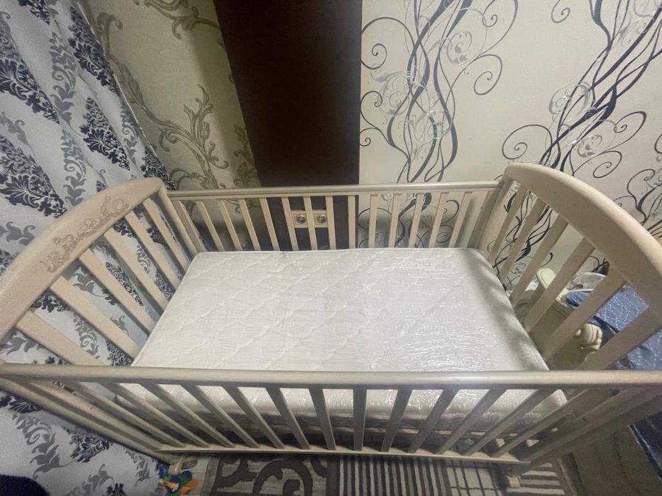 Продам детский манеж/кровать