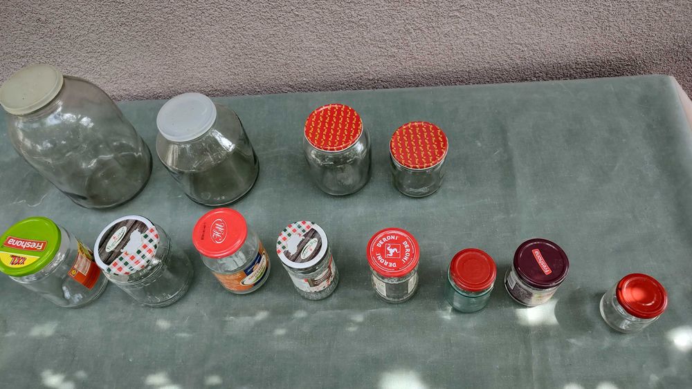 Стъклени буркани