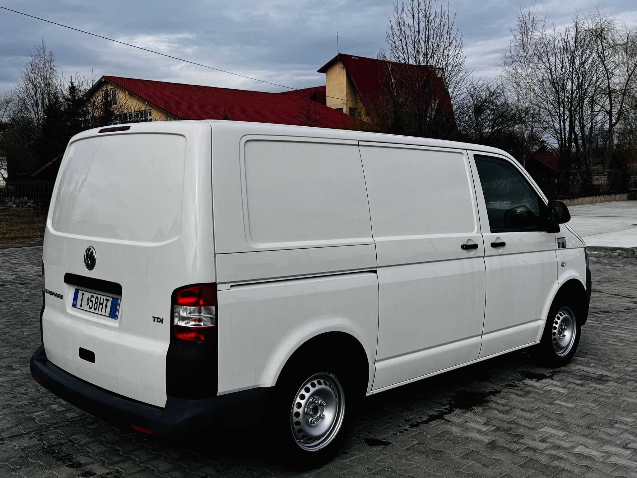 Volkswagen Transporter 5 2.0 TDI 2012