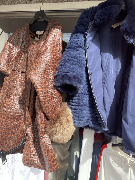 Haina maro cu accesorii din blana naturala vulpe
