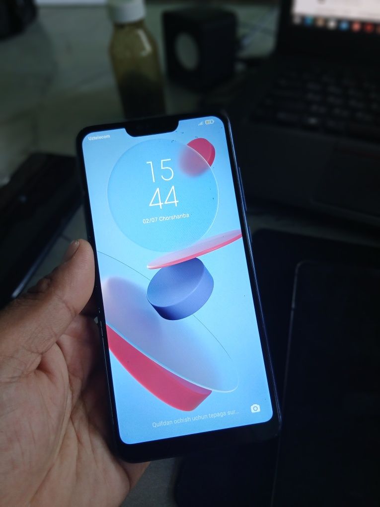 Redmi 8 lite 4+64 sotladi