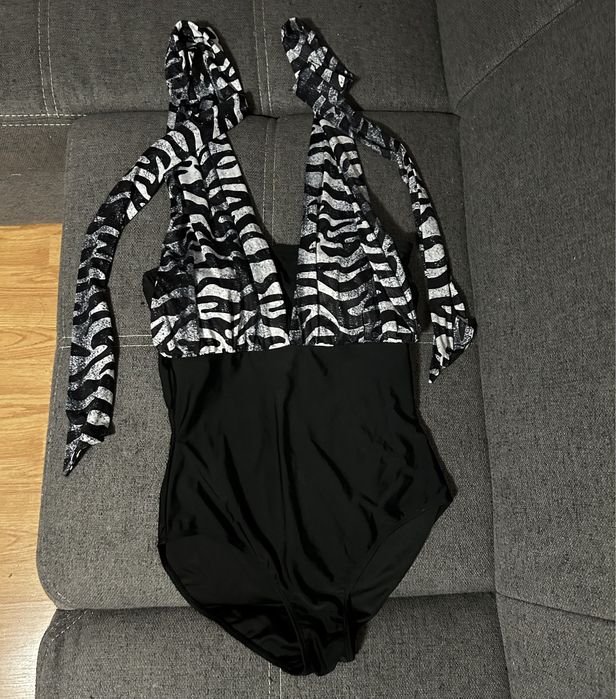 Costum de baie Intreg