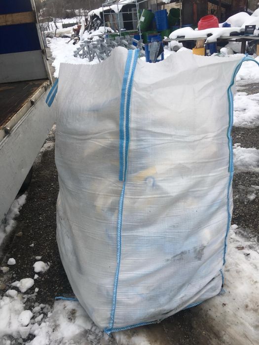 Продавам биг бегове. Еднократно използвани. Запазени.