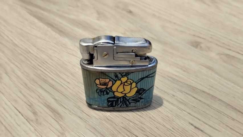 Bricheta vintage anii '60 - '70