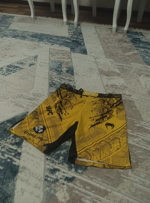 Продаю UFC шорты (жёлтые)