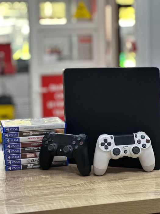 PlayStation 4slim 1TB(os14B)