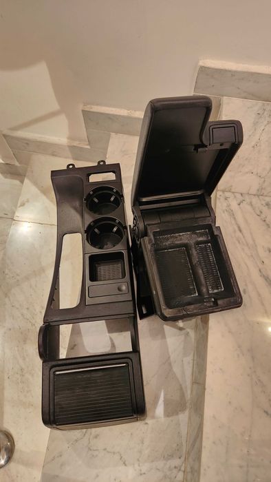 Consola centrala suport pahare cotiera BMW E46 sedan touring coupe