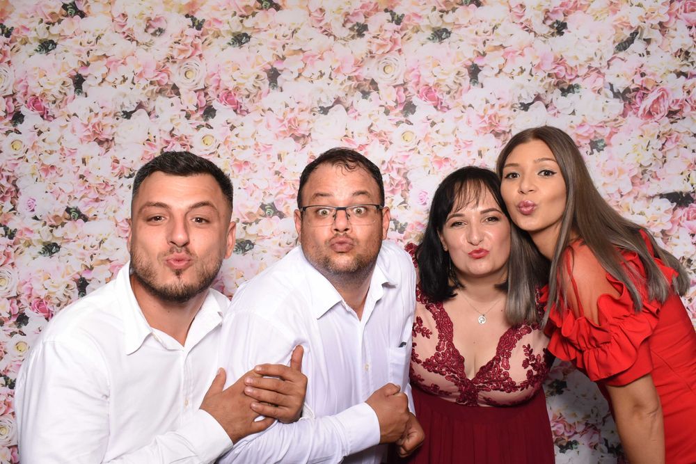 fundal foto floral, cabina foto, oglinda magica, trandafiri