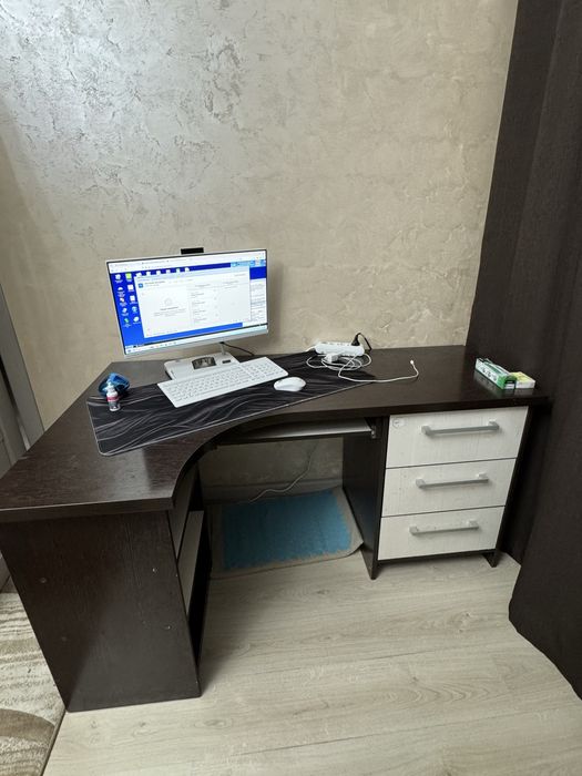 Стол под компьютер