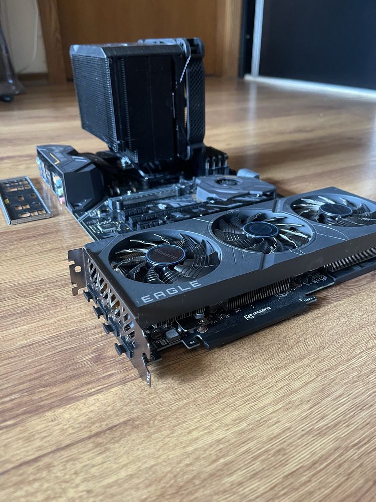 Комплект/ Ryzen 5800X/X570/32GB/500GB SSD/RTX 4060TI