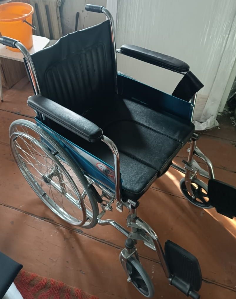 Инвалидная коляска с горшком