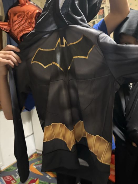 Costume de Halloween marimea 7-9 ani.