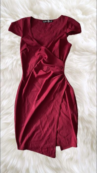 Елегантна червена Рокля BooHoo