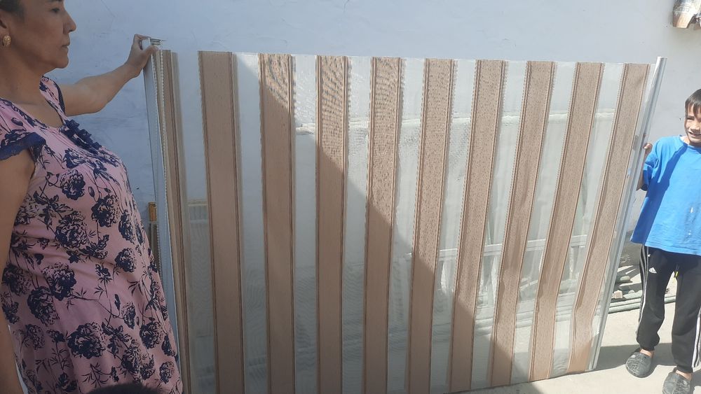 Жалюзи новые бежевые