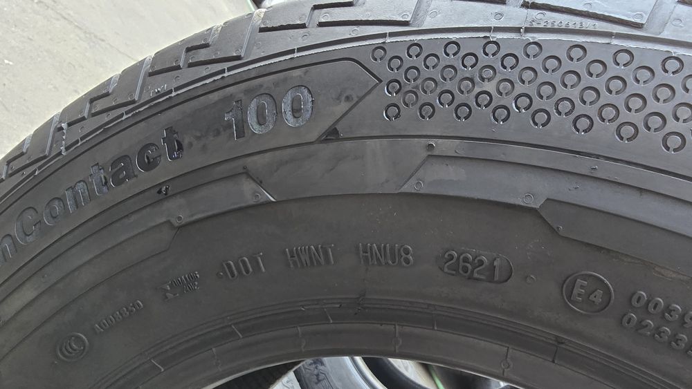 2 anvelope vară Continental 215/70/15C