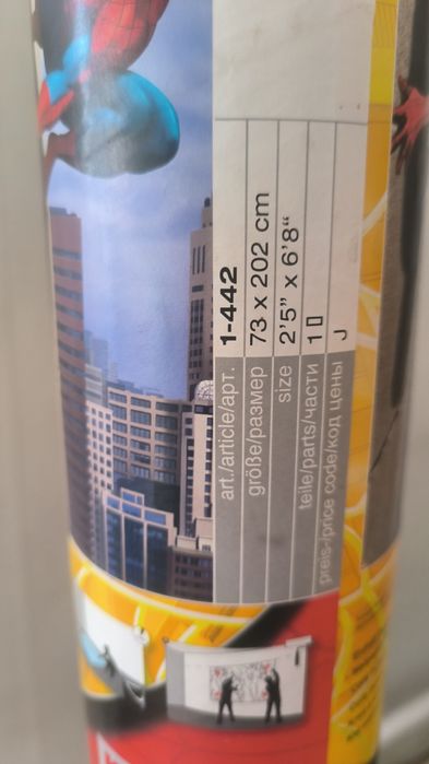 Продам фотообои  новые,человек паук. Размер 73×202. 2.5 ×6.8 живём в к