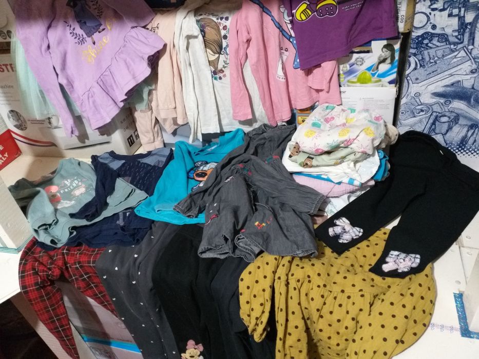 Lot Haine Fetite Nr 100-120 ..30 Articole