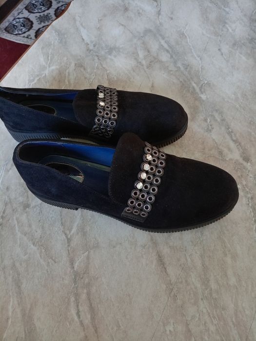 Женские туфли замшивые