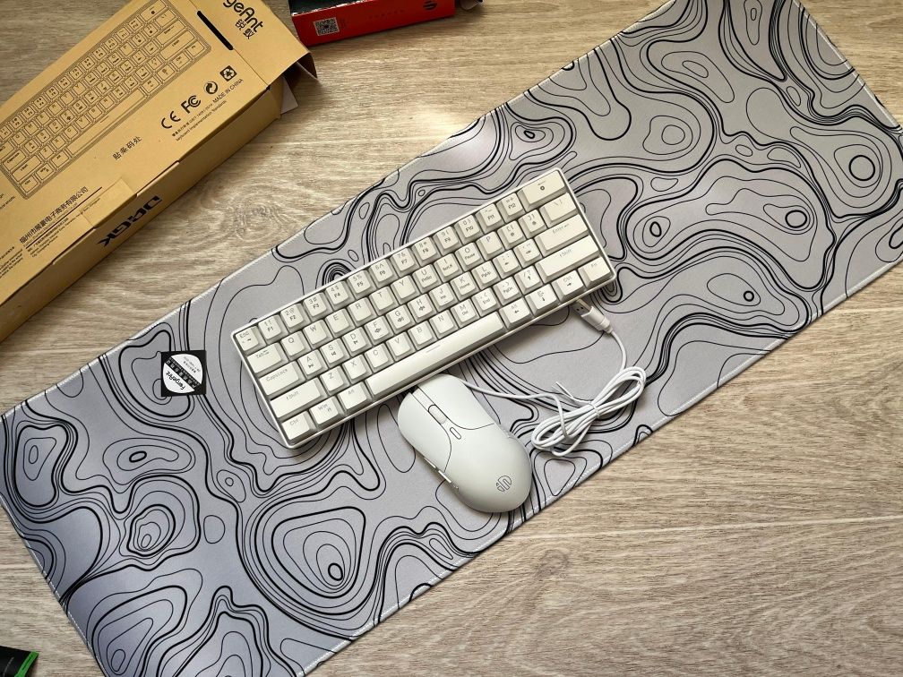 Клавиатура, мышка + коврик для мышки в подарок!!!