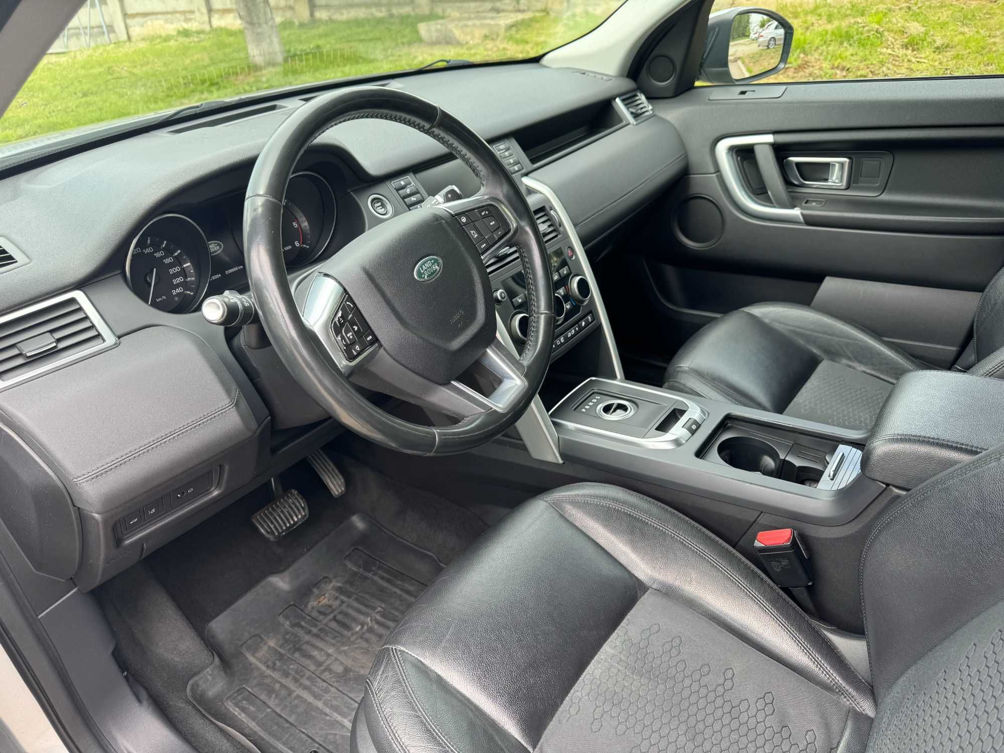 Land Rover Discovery Sport 2.0 Diesel 180 CP 4x4