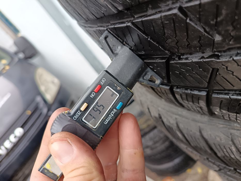 Anvelope MS iarna 215 50 17 barum. 2019 5.3-5.6mm