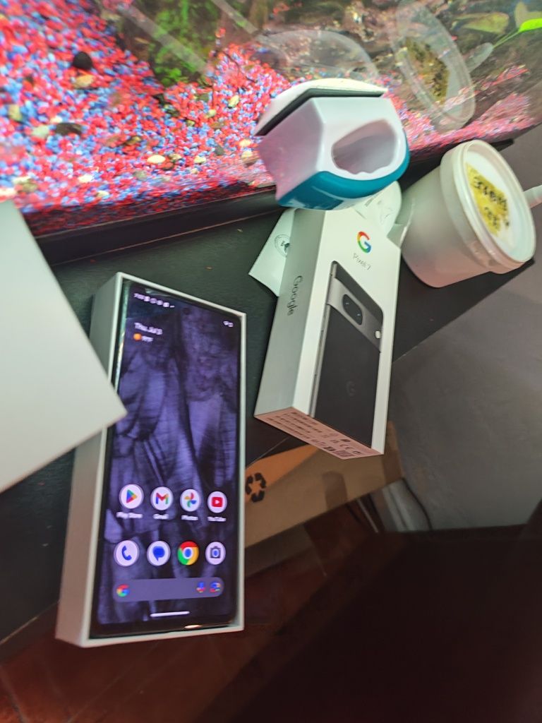 Vand pachet Google Pixel 7 si Google Watch 1 LTE