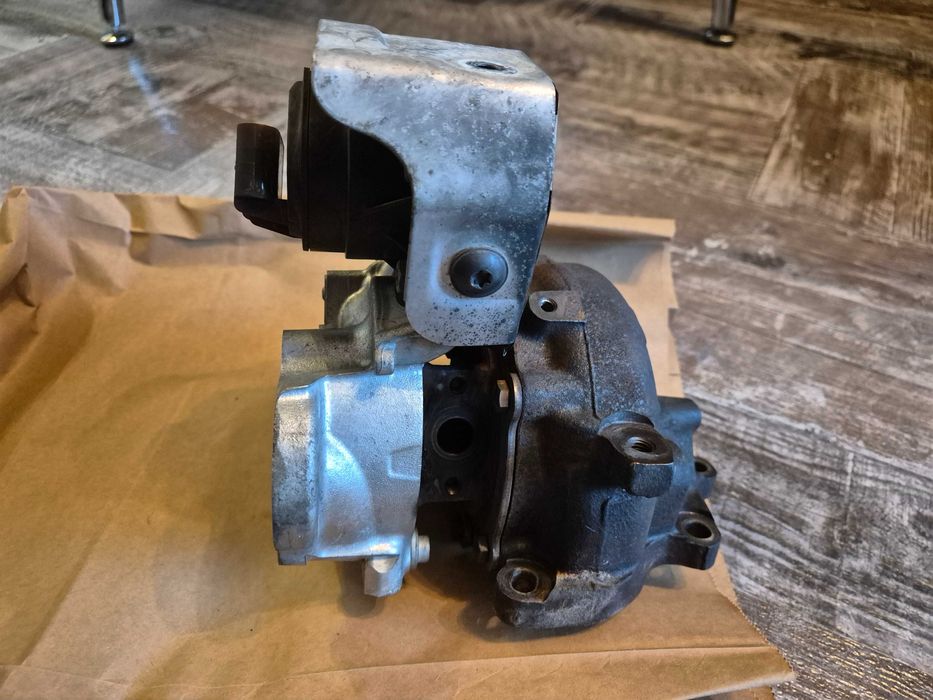BorgWarner турбина оригинална VAG 2.0TDI Bi-Turbo CUAA 240k. VW TIGUAN
