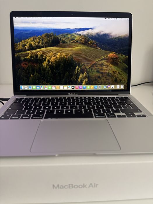 MacBook Air 13 IMPECABIL, CA NOU, 7 cicluri de incarcare, Baterie 100%