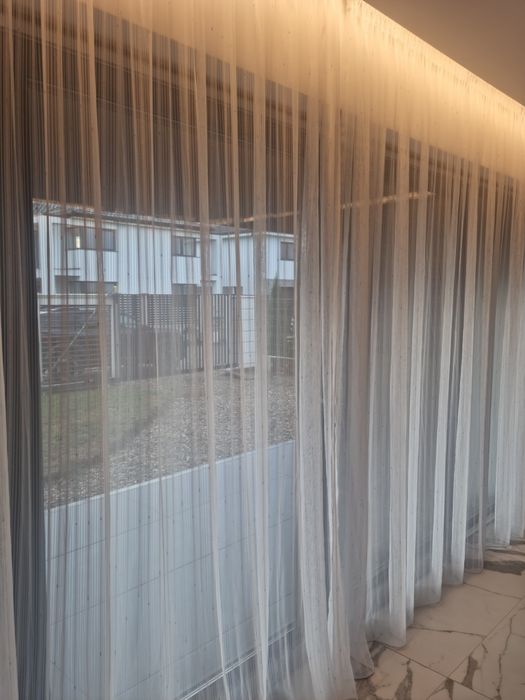 Perdea alba din doua bucăți