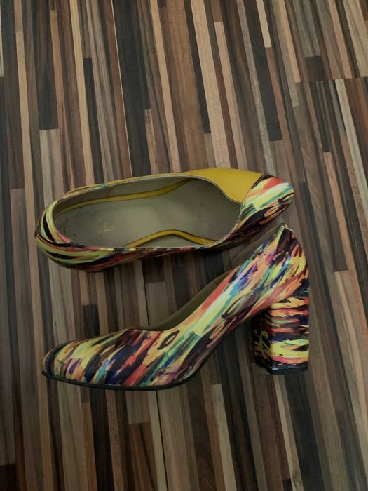 Vand pantofi dama