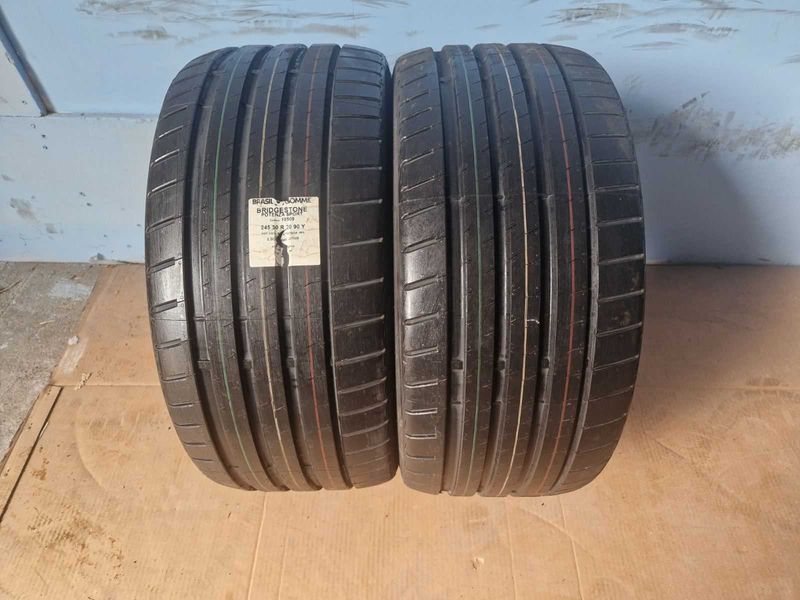 2 Bridgestone R20 245/30/ 
нови летни гуми 
DOT3521