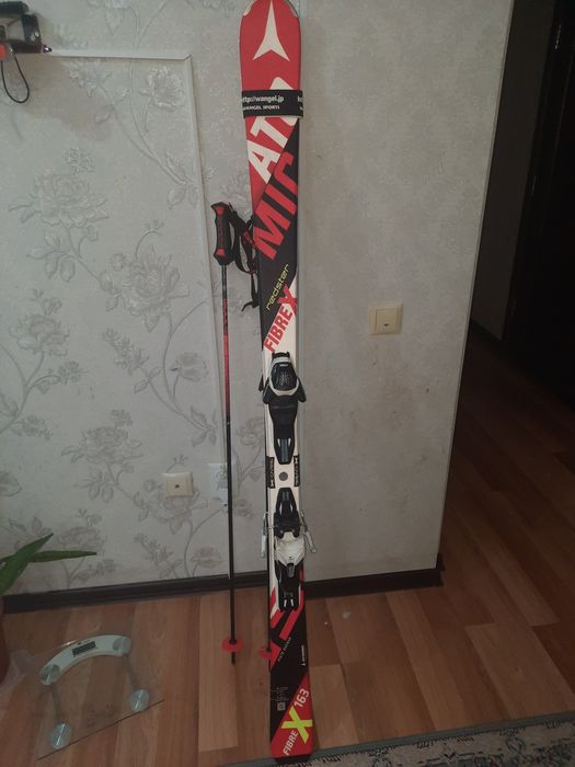 Продам горные лыжи Atomic