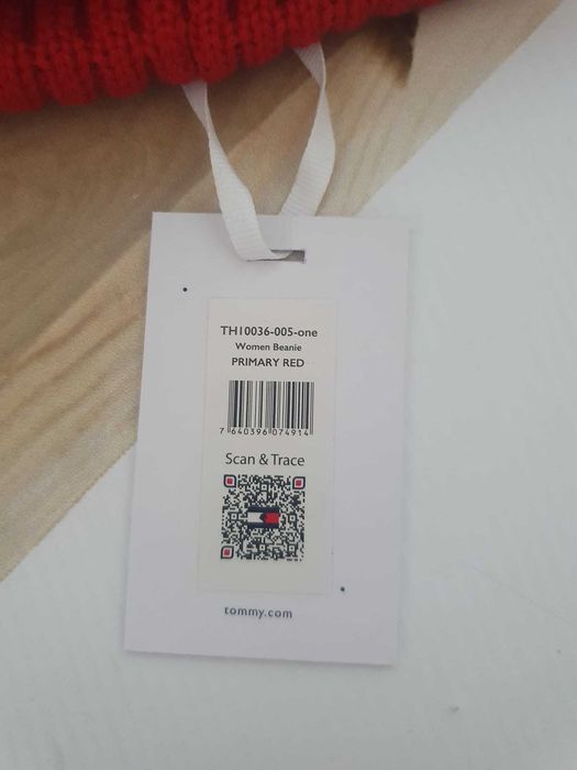 Vand caciula dama Tommy Hilfiger originala noua